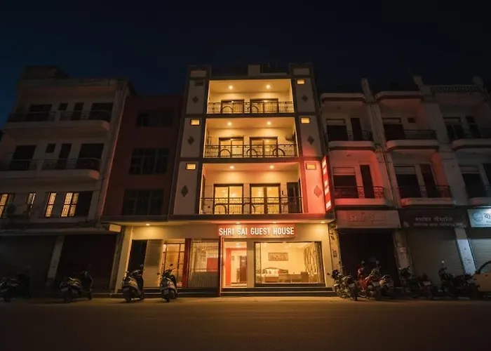 Shri Sai Guest House - Opp Azadpur Main Mandi I Couple Friendly I Metro Access