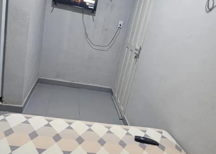 Quarto com otima localização