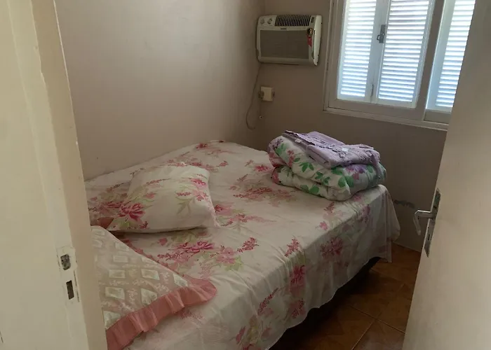 104-Casa com dois quartos, sala de estar e cozinha,Pousada HG