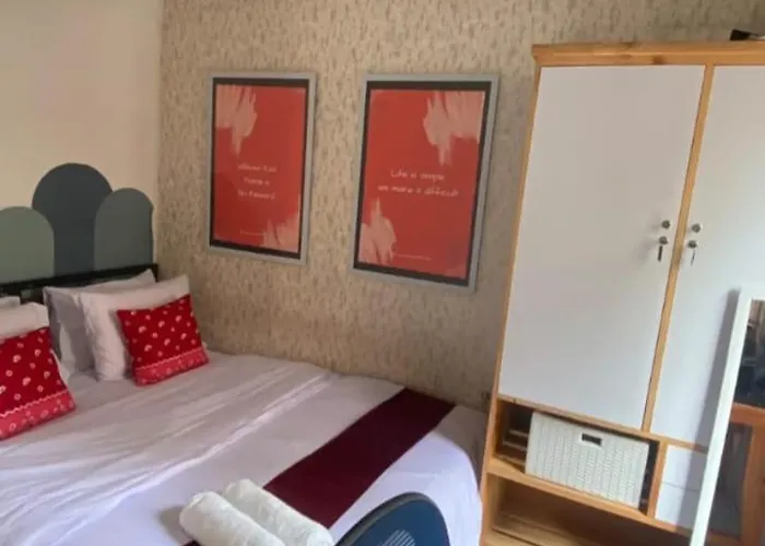 DYAZA LV Grogol Guest House