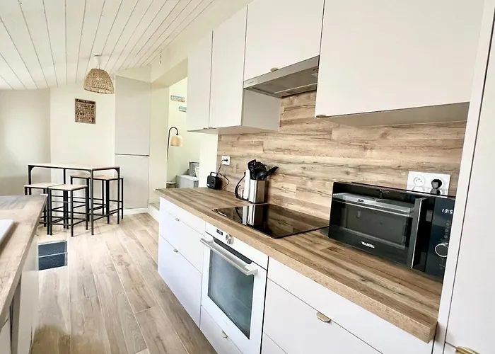 Charmante Maison De Ville - Patio - Wifi - Parking Gratuit