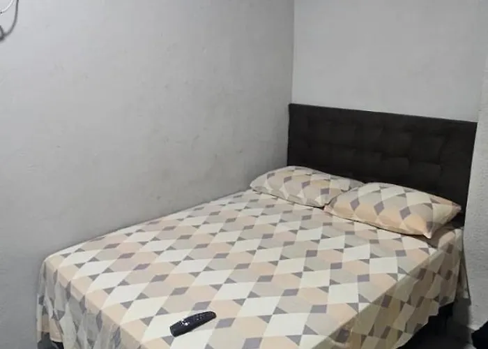 Quarto com otima localização