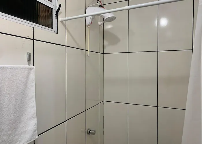 104-Casa com dois quartos, sala de estar e cozinha,Pousada HG