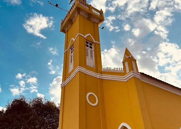 Rochas - Suíte no Centro de Viçosa do Ceará