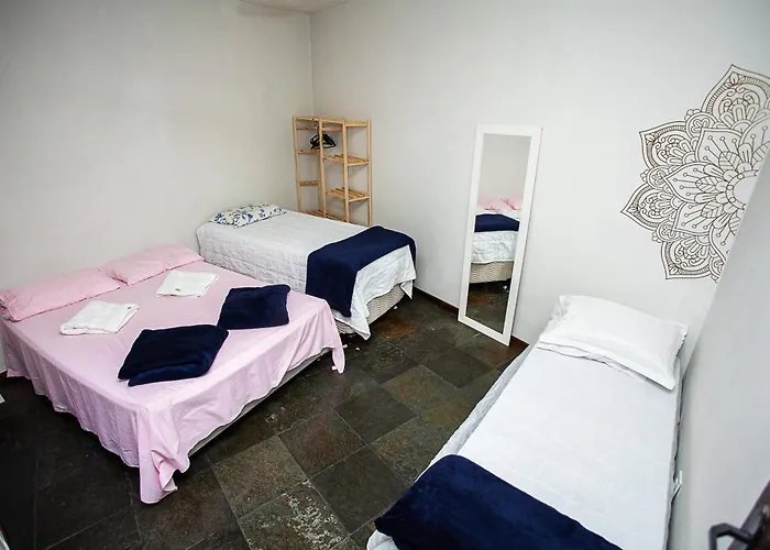 Espaço Sideral - Quartos com ar-condicionado, 5min Estádio Maracanã, 8min UERJ, shopping, 12min metrô, wi-fi 300mbp, ampla área comum com cozinha - prático e confortável
