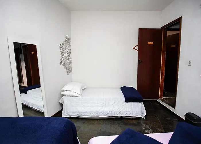 Espaço Sideral - Quartos com ar-condicionado, 5min Estádio Maracanã, 8min UERJ, shopping, 12min metrô, wi-fi 300mbp, ampla área comum com cozinha - prático e confortável