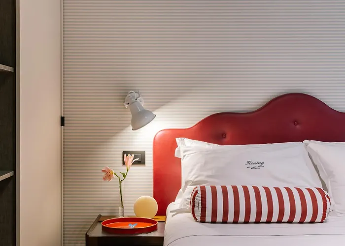 Hotel Jacuzzi: Hotel Touring