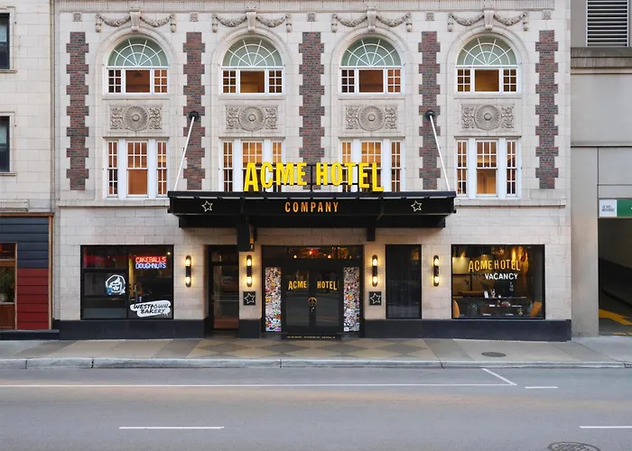Romantic hotel: Acme Hotel Chicago, Outset Collection By Hilton