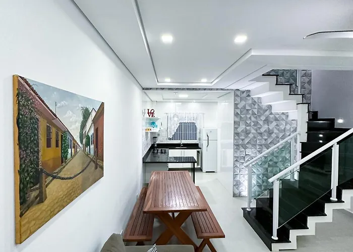 Residencial Maia Casas a 800m da Praia de Maranduba -