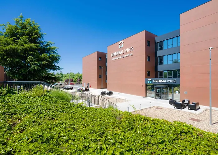  Livensa Living Salamanca Albergue Juvenil