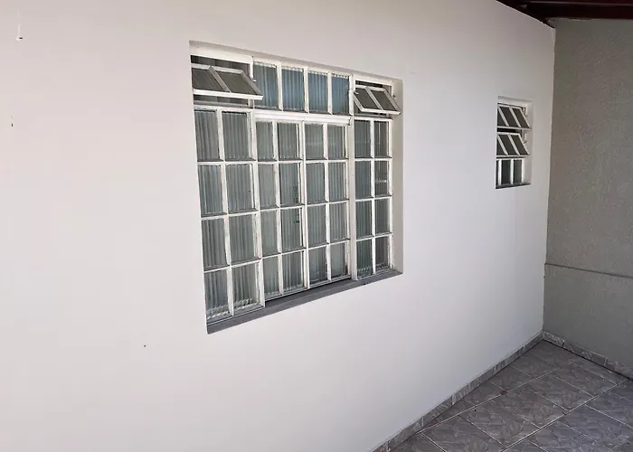 Quarto casal banheiro kitnet Antonina há 15 km de Morretes