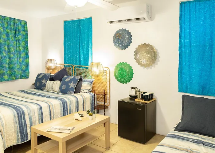 Trade Winds Restaurant & Guest House
