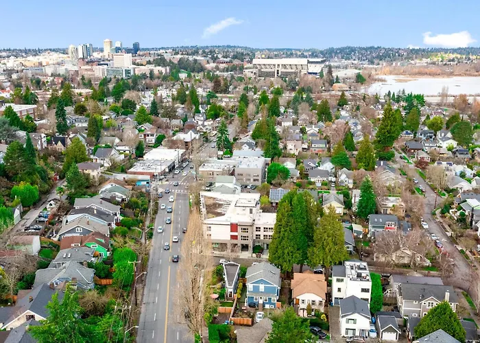 Montlake Studio In Spite House