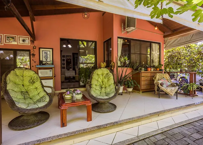 Casa de Hóspedes Recanto Das Flores Gaspar