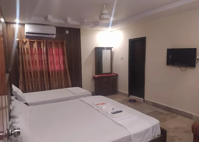Hill View Guest House - Family Hotel At Central Location, Near To Airport, Food Street And All Amenities