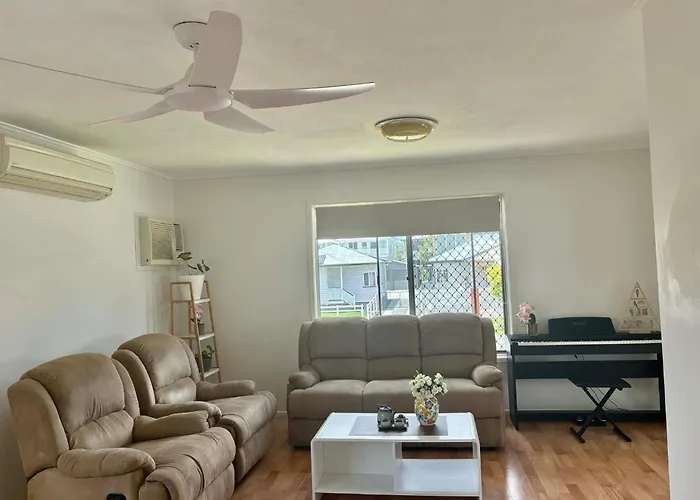 Your Cozy Retreat In Graceville