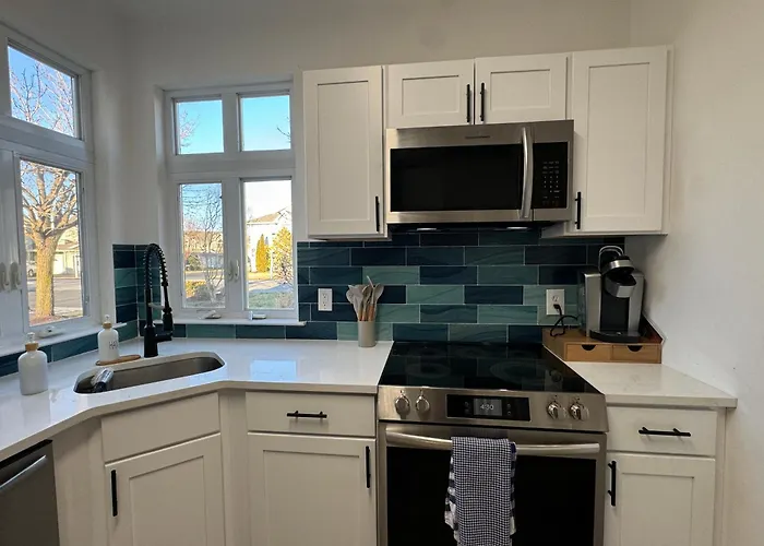 Wonderful Townhome 3Bd 3 Ba 5 Miles To Beach