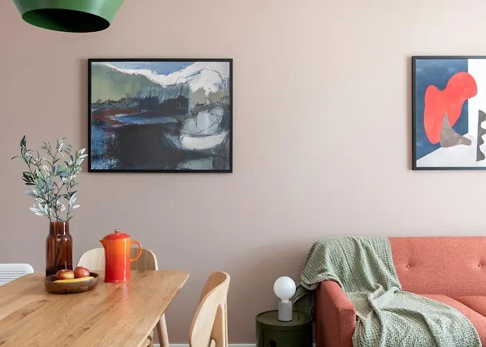 Apartment: Cove Paradise Street