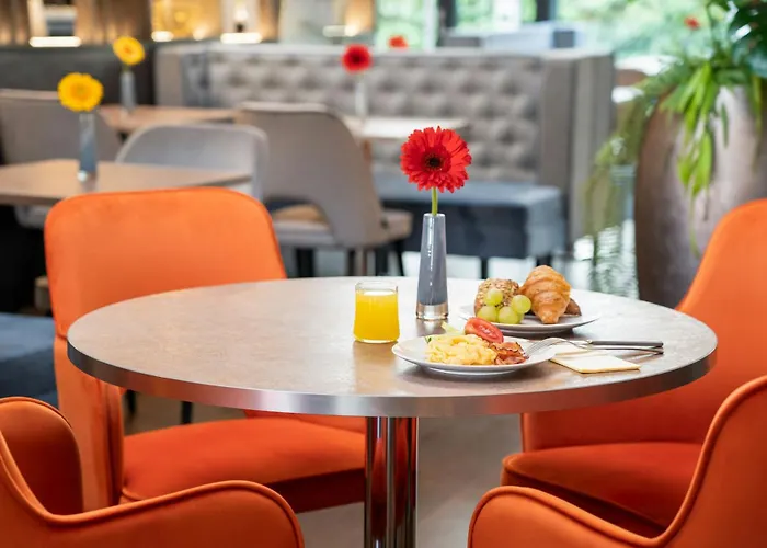 Pet Friendly hotel: Leonardo Hotel Vienna Hauptbahnhof