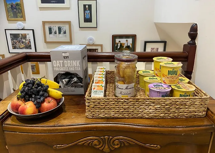 Cheap hotel: Mooredge Guest House