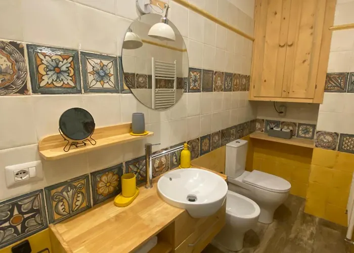 Industrial Chic House - Private Parking