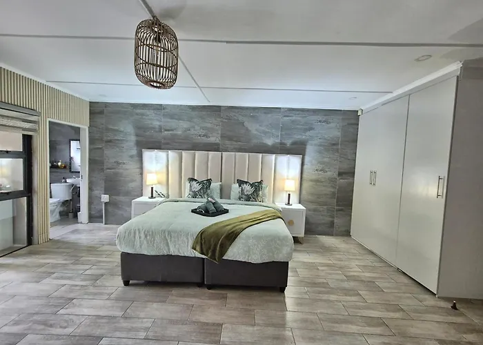 Bosveld In Die Stad Lodge