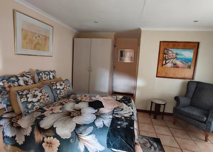 Jolly Suites