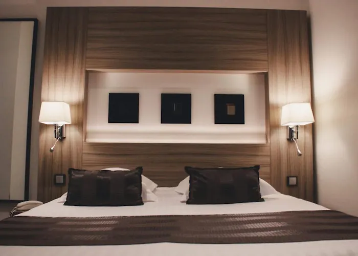 Hotel Le Grillon