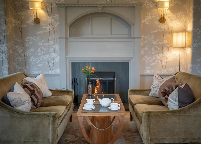 Cragwood Country House