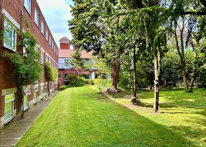 Cheap hotel: Birmingham Great Barr Hotel