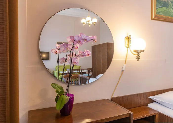 Cheap hotel: Hotel Slovan Plzen