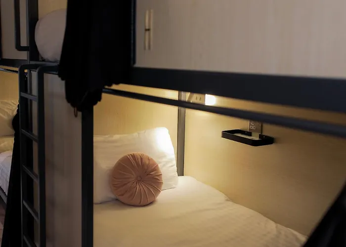 Hostel: Revolver Edinburgh