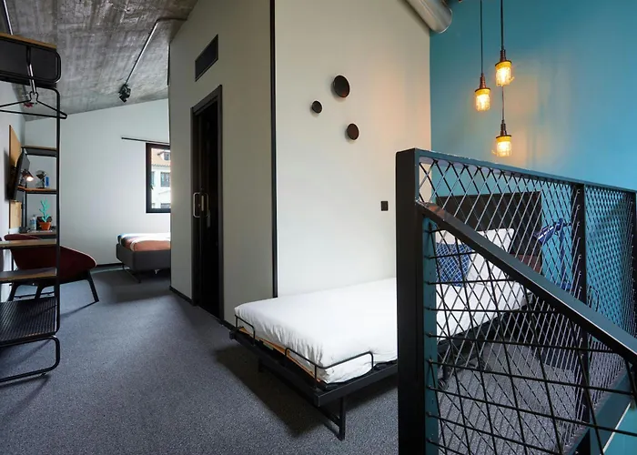 Hotel Con Piscina Social Hub Madrid