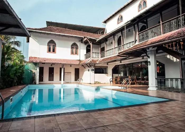3 star hotel: The Heritage