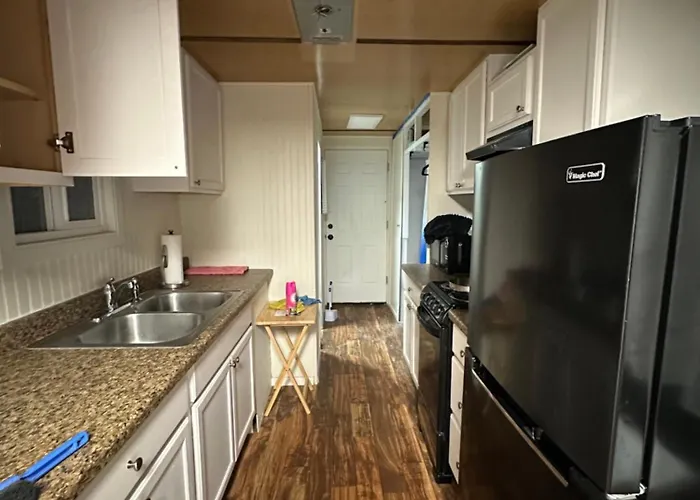 Tiny Getaway In The Sticks