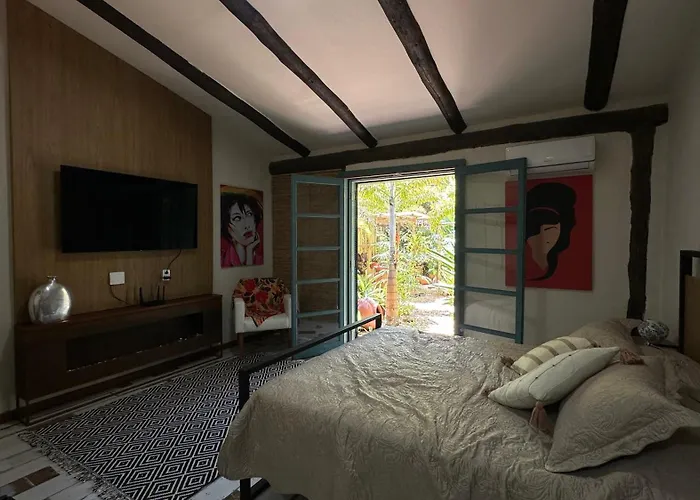 Suite com jardim privativo - Casa das Bromélias - 02