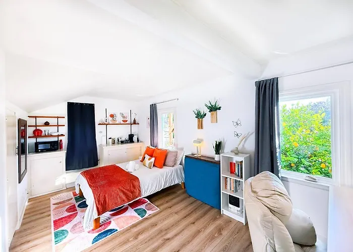 Private Berkeley Hills Studio Suite With Laundry