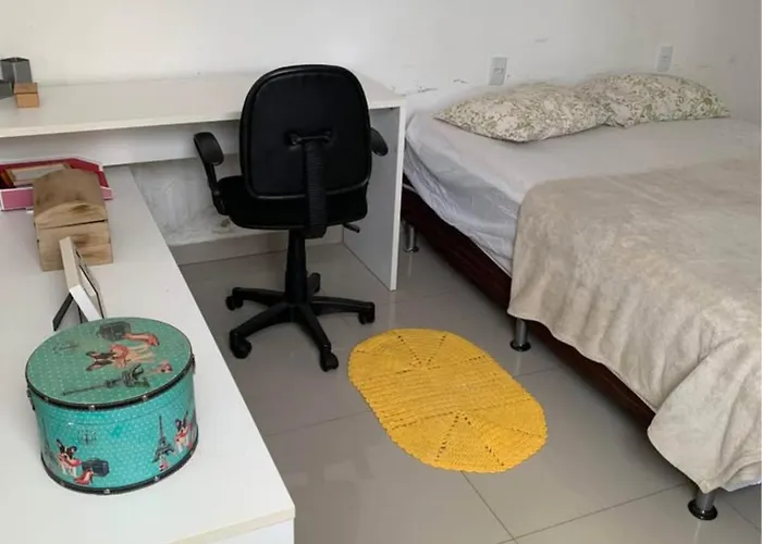 Suítes em casa ampla com área gourmet