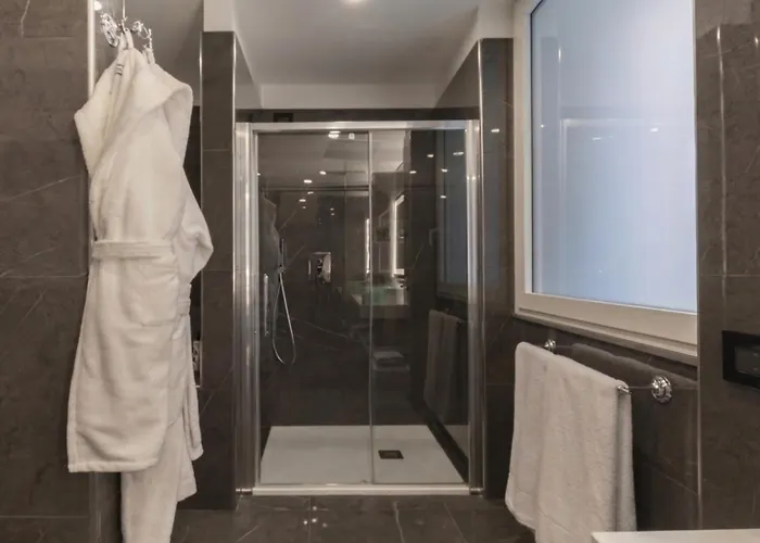 Hotel con tennis: Grand Hotel Parker'S