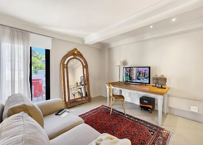 Rouge On Rose Boutique Hotel