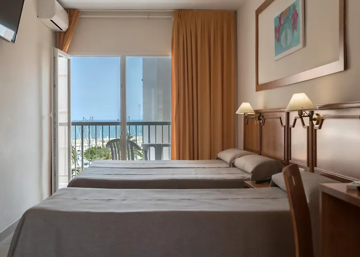 Hotel con piscina: Hotel San Luis