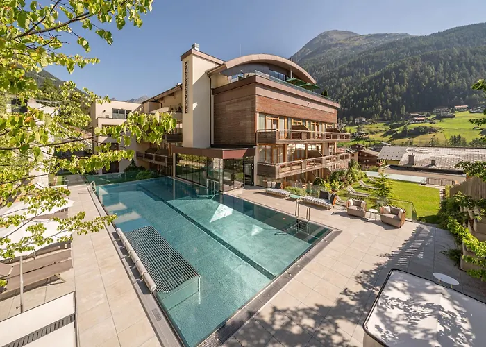 Jacuzzi hotel: Bergland Design- Und Wellnesshotel