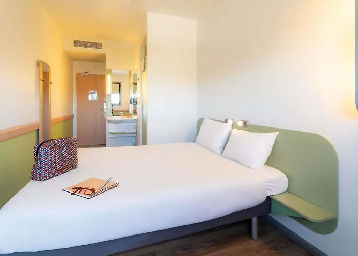 Hotel boutique Apenas: Ibis Budget Madrid Vallecas