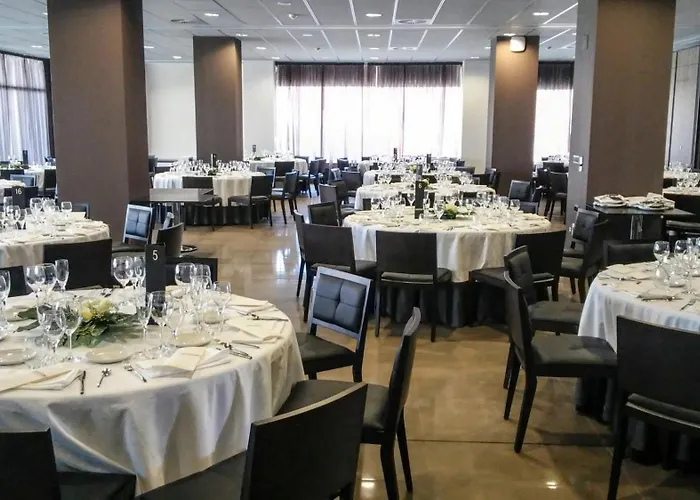 Hotel de 4 estrellas: Sercotel Hola Tafalla