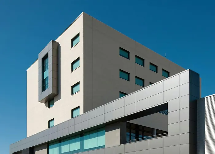 Hotel de 4 estrellas: Sercotel Hola Tafalla