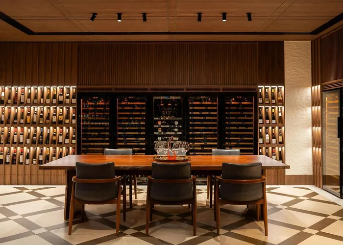 Central hotel: Jw Marriott Marquis Hotel Dubai