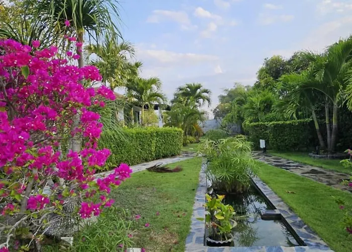 Siri Thai Lodges