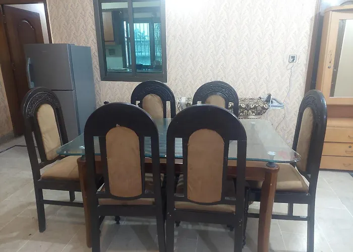 Family Guest House In Gulshan-E-Iqbal , Block-10
