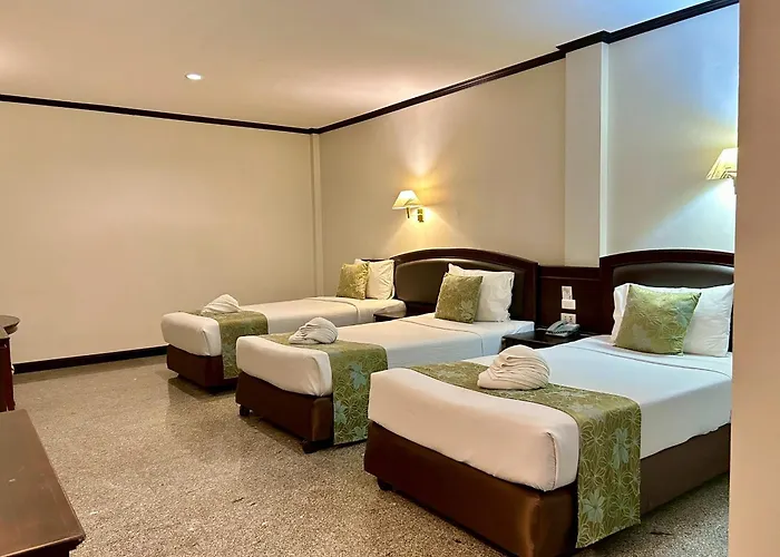 Cheap hotels Green House