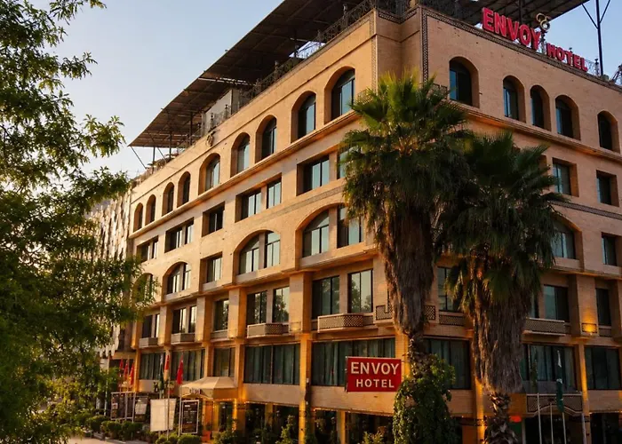 Central hotel: Envoy Continental Hotel, Blue Area, Islamabad